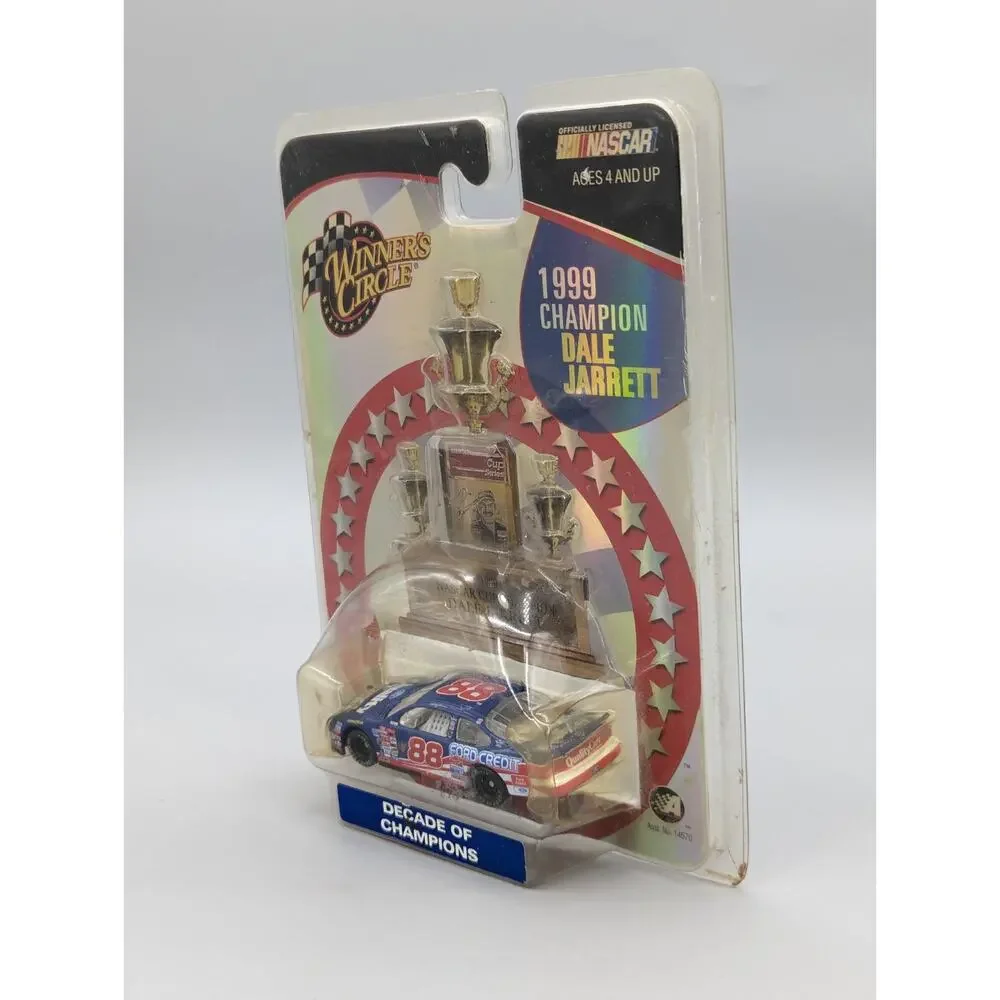 Winner's Circle Decade of Champions Dale Jarrett #88 Ford Taurus 1:64 Diecast